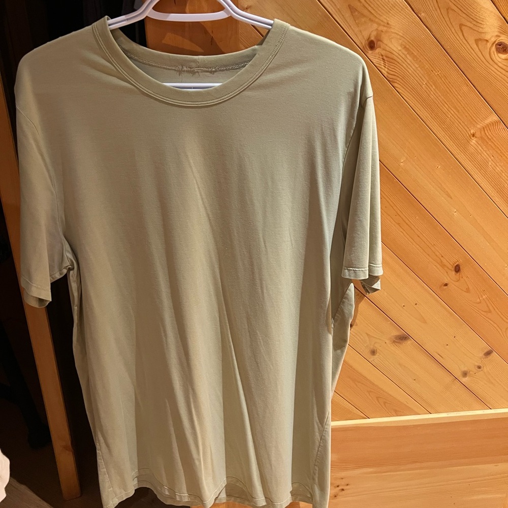 BULK Lululemon athletica 3 Fundamental tees